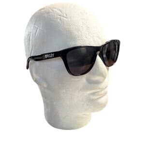 Oakley Frogskins 24-306 Black Sunglasses Rare Corporate “G” Logo Edition USA
